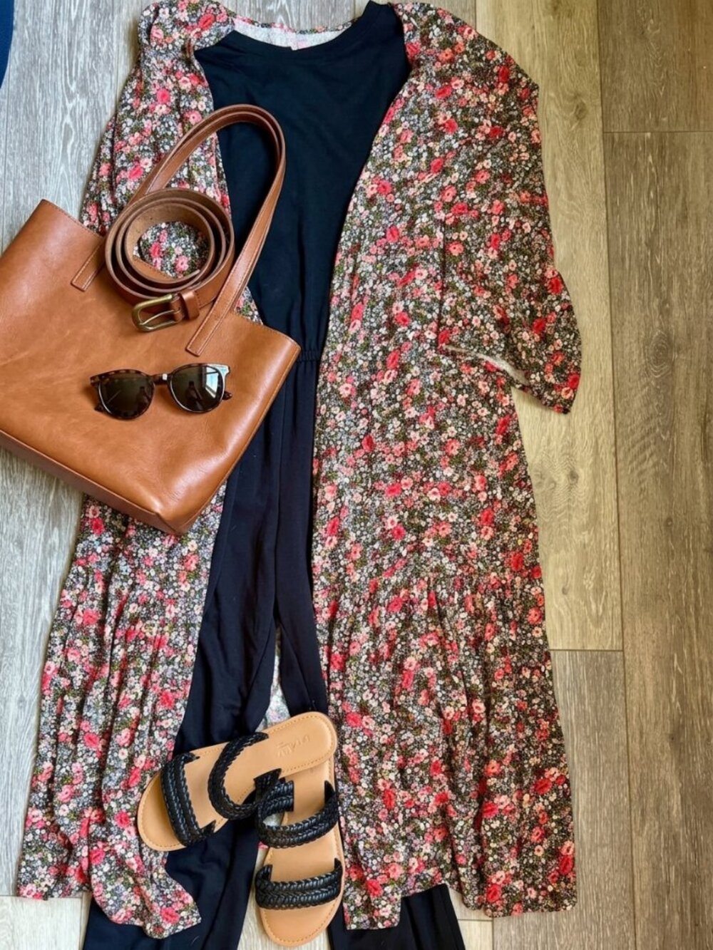 Women's Black Fall Floral Duster -- Size Medium